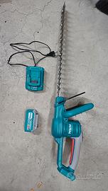 Tagliasiepe a batteria