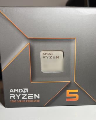 AMD Ryzen 5 7600 Boxed - dissipatore mai usato
