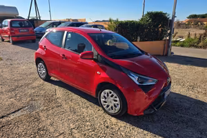 Toyota Aygo Connect 1.0 VVT-i 72 CV 5 porte x-clus