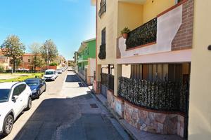 Quadrivano ampio con doppia esposizione posto auto