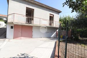 5 LOCALI A PESCARA