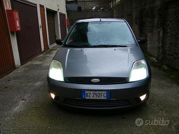 FORD Fiesta 5ª serie - 2002