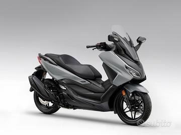 Honda Forza 350 modello 2026