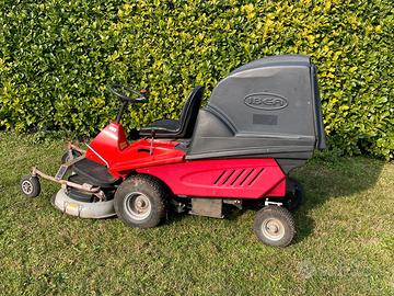 Trattorino rasaerba Ibea VAC15C4H con raccolta 