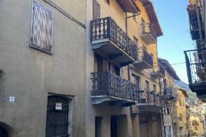 Immobile in asta di 229 m² con più di 5 locali e b