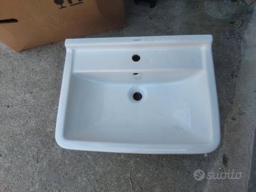 2 lavabi Ikea e miscelatore