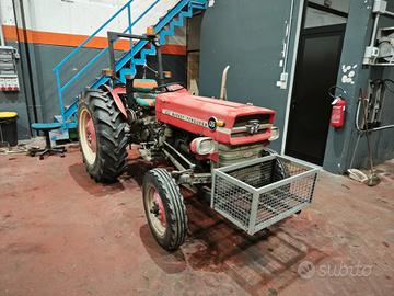 Trattore Massey Ferguson 135