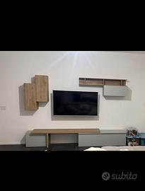 Parete attrezzata tv