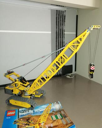 Gru cingolata lego