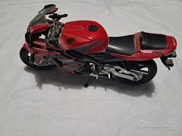 Modellino Honda CBR 600 RR - Scala 1:18 Rosso/Nero