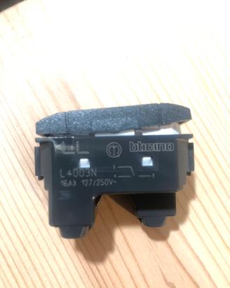 Bticino Livinglight L4003N Interruttore deviatore