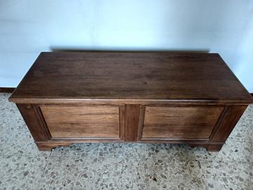 Cassapanca in legno massello