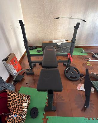 Panca, bilancieri, macchina multifunzione, manubri