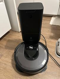 Roomba i7 plus (base con sacco di raccolta)