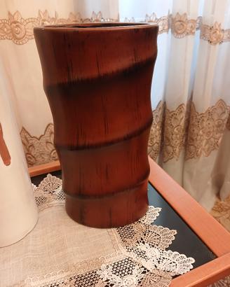 Vaso in legno