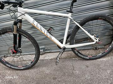 MTB CANYON SUPER leggera