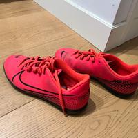 Scarpe da calcetto taglia 38
