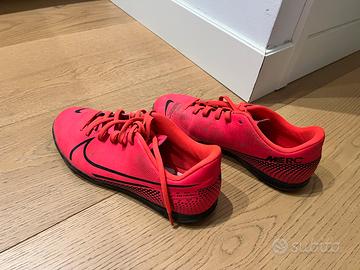 Scarpe da calcetto taglia 38