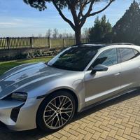 Porsche Taycan Turismo Performance - 2023