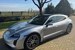 Porsche Taycan Turismo Performance - 2023