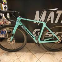 Bici Bianchi Infinito corsa