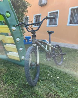 Bicicletta BMX - Lombardo 