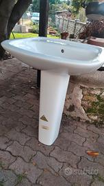 lavabo con colonna