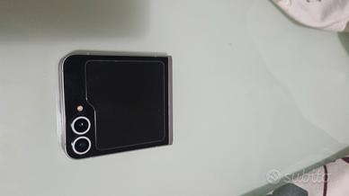 Samsung Galaxy Z Flip 6   256 GB