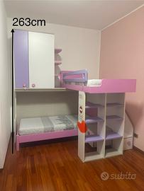 Cameretta con letto a castello