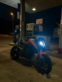 KTM Duke 790