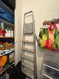 Scaletta in alluminio a 6 gradini