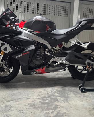 Aprilia rs 660