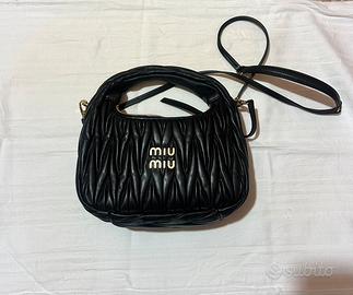 Borsa Miu Miu hobo Wander in nappa matelassé