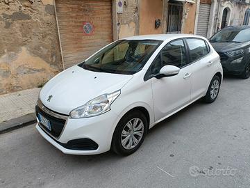 Peugeot 208 1.5 hdi