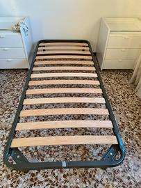 Letto singolo con doghe