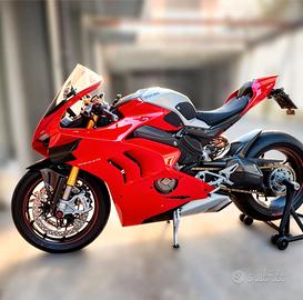 ducati Panigale v4s 