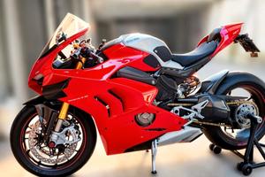 ducati Panigale v4s 