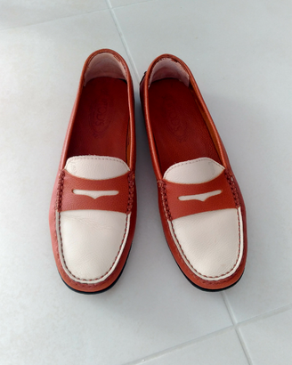 Mocassini donna chiodini Tod's n. 38,5
