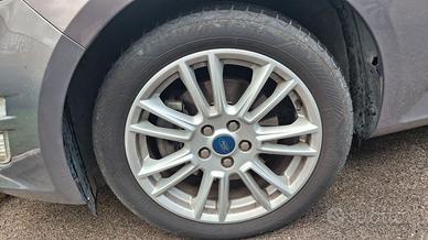 4 cerchi in lega da 17 + gomme estive