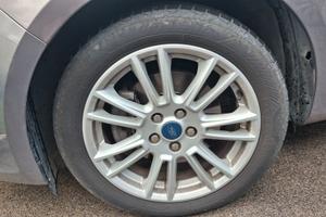 4 cerchi in lega da 17 + gomme estive