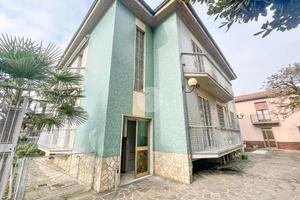 VILLA SINGOLA A CORMANO