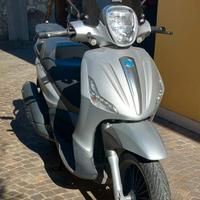 Piaggio Beverly 300 - 2021