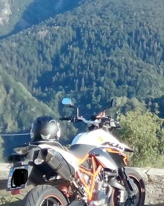 KTM 990
