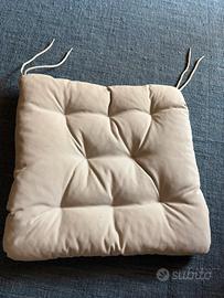 4  CUSCINI PER SEDIE