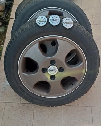 Set 4 ruote da 15 pollici per Opel 