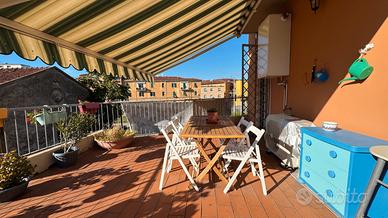 Ampio app con terrazza in centro