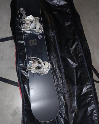 Tavola snowboard Nitro Black Widow
