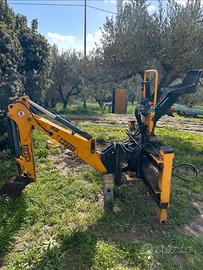 Retroescavatore per trattore MORIS 5.21