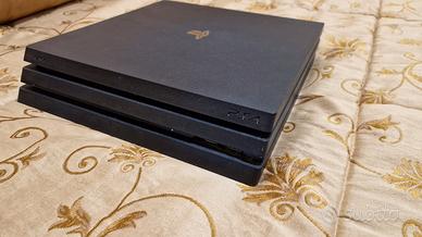 play station 4 pro con video giochi 2 joypad