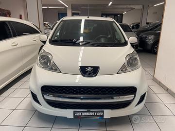 Peugeot 107 1.0 68CV 5p. Sweet Years Automatica